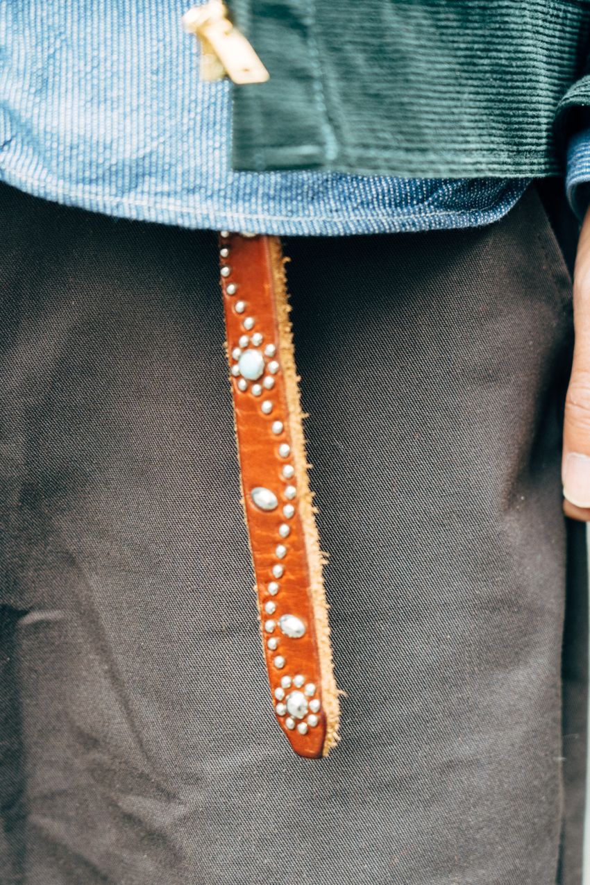 「Gジャンはインナーです」。コーデに奥行きを生む上級テクを街角のリアルスナップでチェック - 5枚目の画像