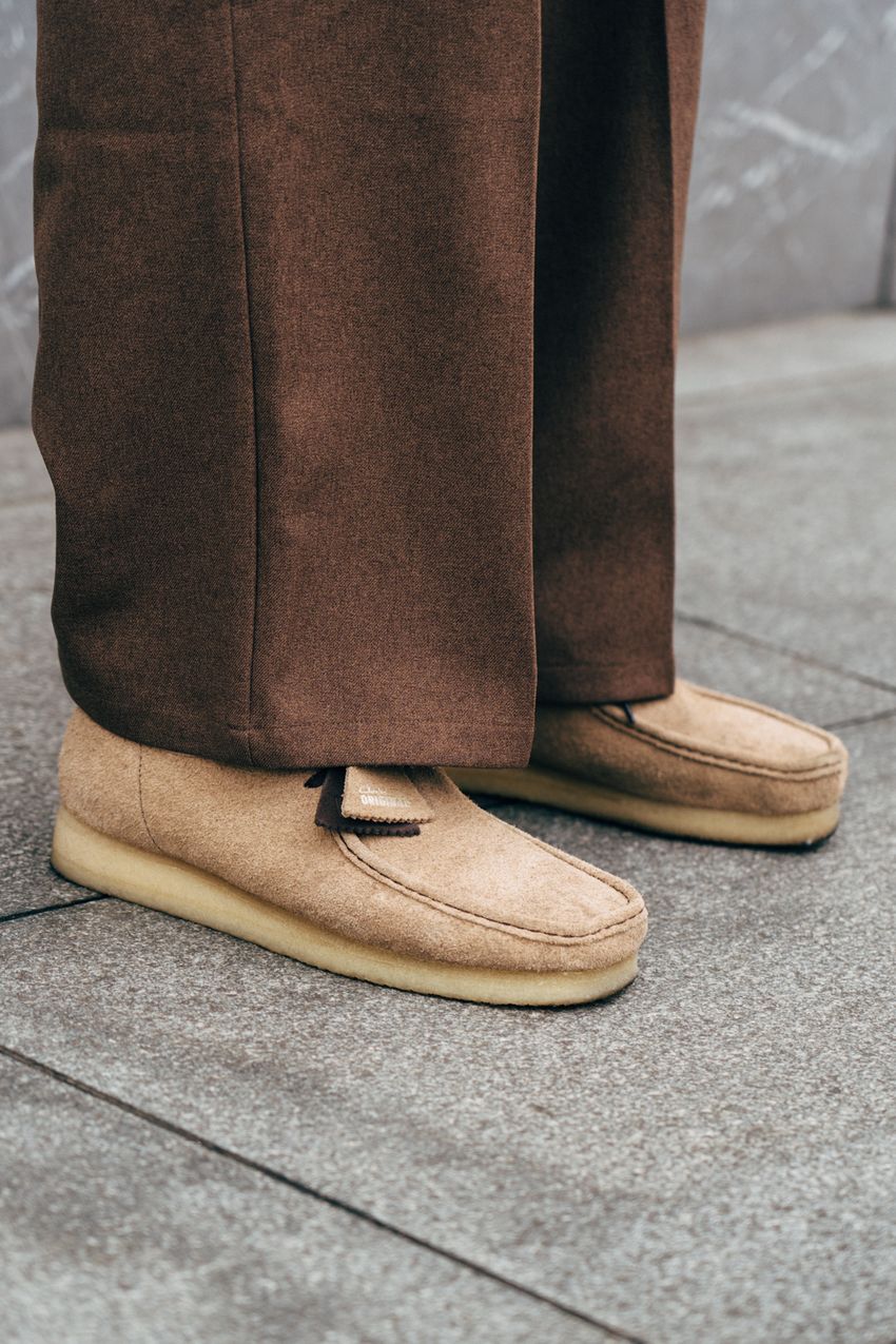 今季のトレンドカラー「ブラウン」はパンツで投入が正解？ 街角スナップで検証！ - 7枚目の画像