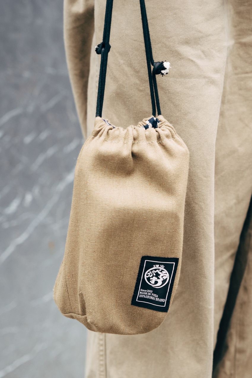 「Gジャンはインナーです」。コーデに奥行きを生む上級テクを街角のリアルスナップでチェック - 3枚目の画像