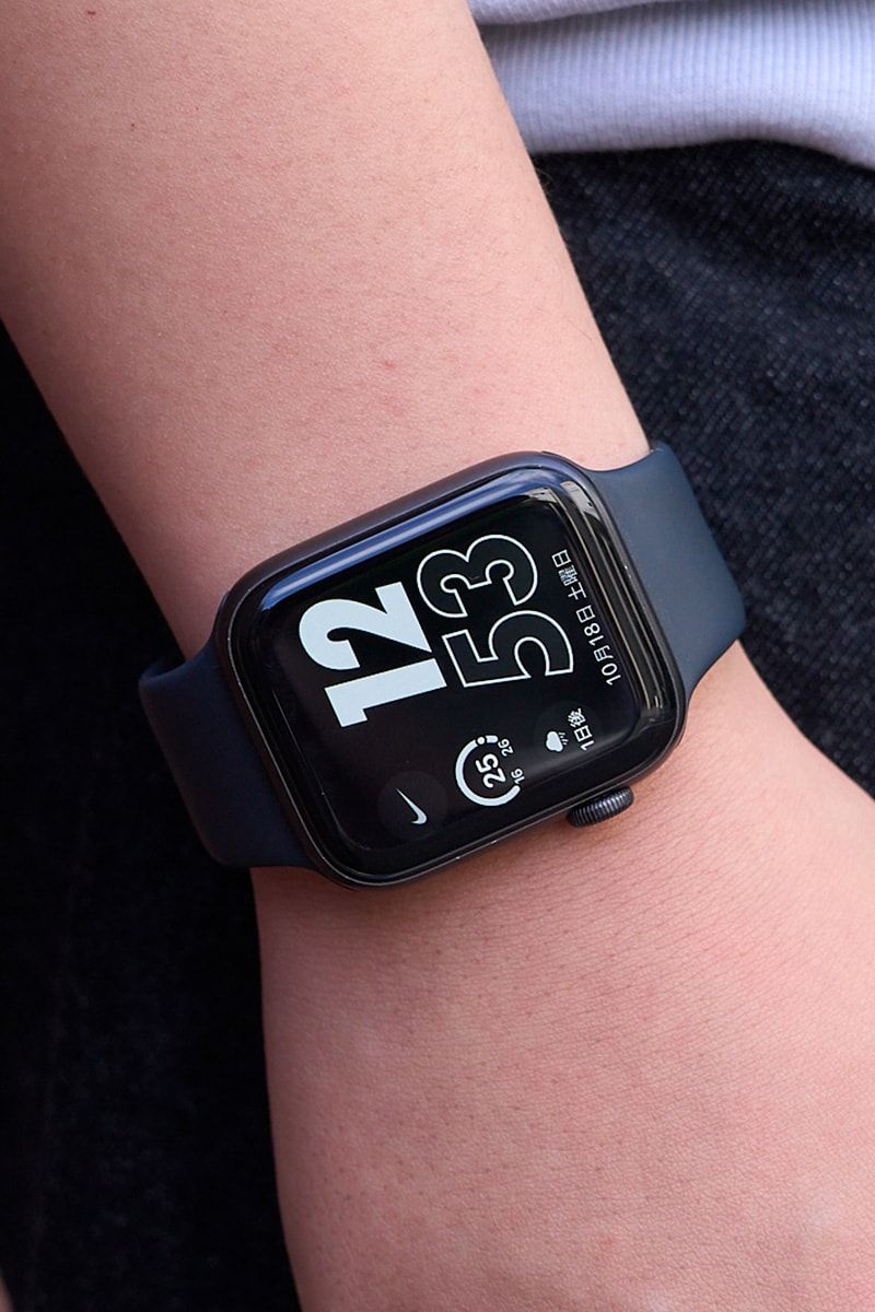 オーラリーのスウェットコーディネート | 260121-1330-43 本田一誠 6枚目の写真