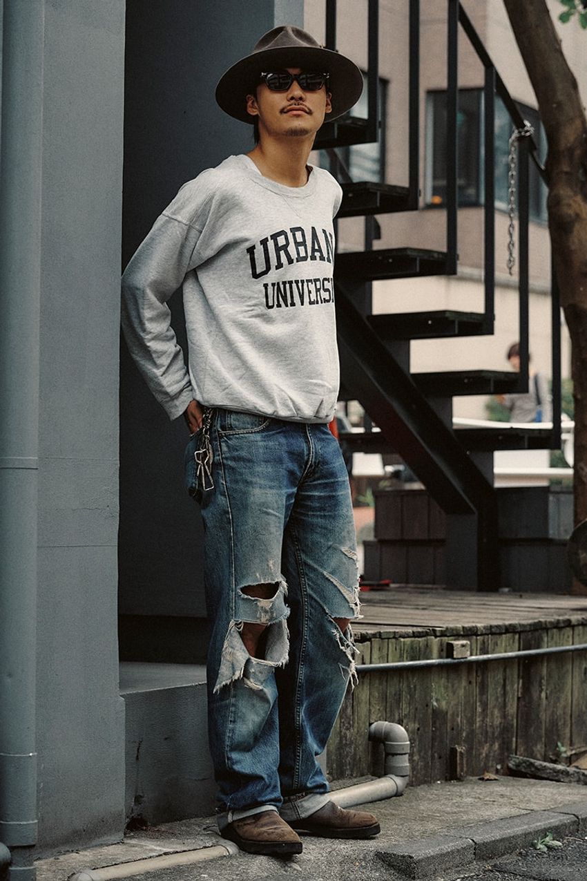 雨が多くなる時季に最適！「ブランドストーン」の履きこなしを街角で調査してみた - 8枚目の画像