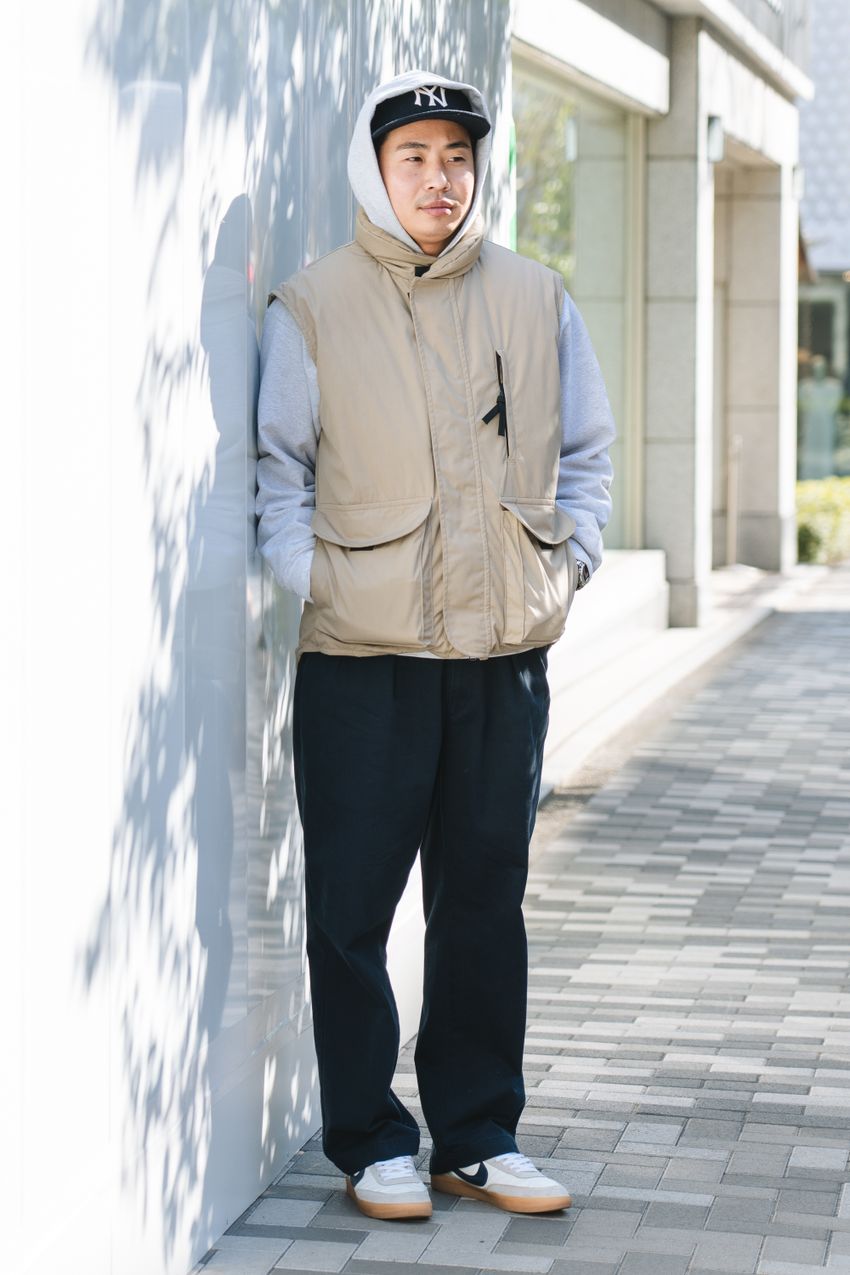 これから重宝する“ベスト”コーディネイト。カーハート、古着etc. 街角のリアルにフォーカス - 4枚目の画像