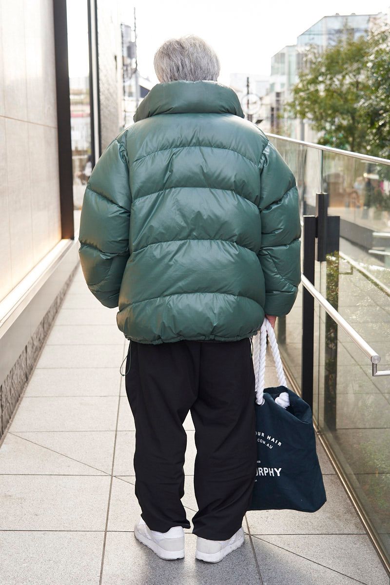 シュプリームのダウンジャケットコーディネート | 260125-1126-57 東村忠明 3枚目の写真