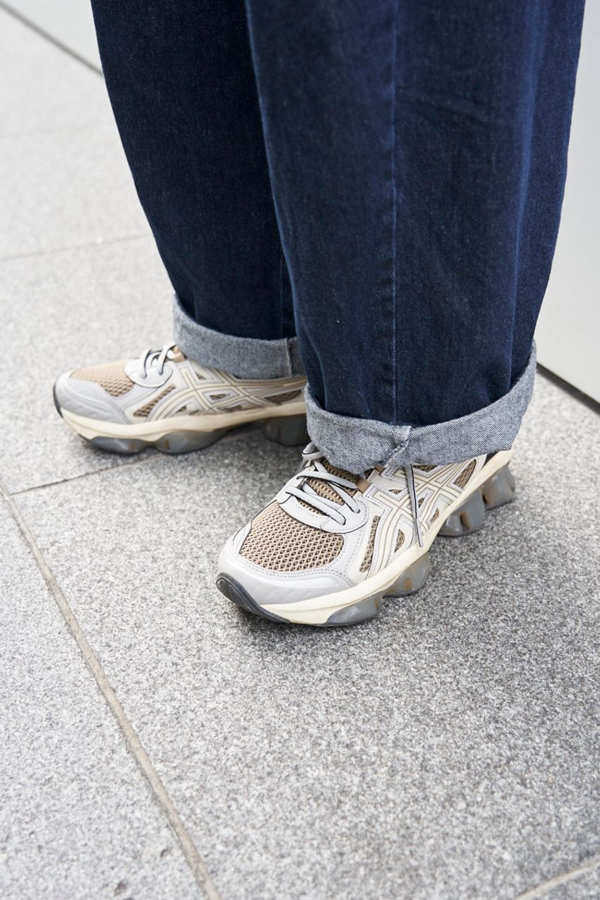 「スニーカーはアシックス派」な5名をパパラッチ！愛用モデルと履きこなし方を拝見 - 5枚目の画像