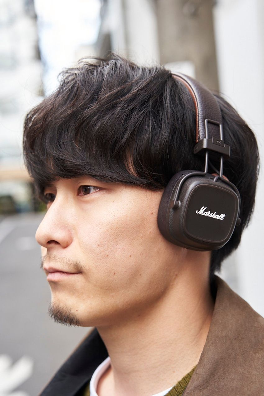 【デニムの“今”をすっぱ抜き】今冬のトレンドは色落ちブルー？洒落た大人の最新デニム事情 - 6枚目の画像