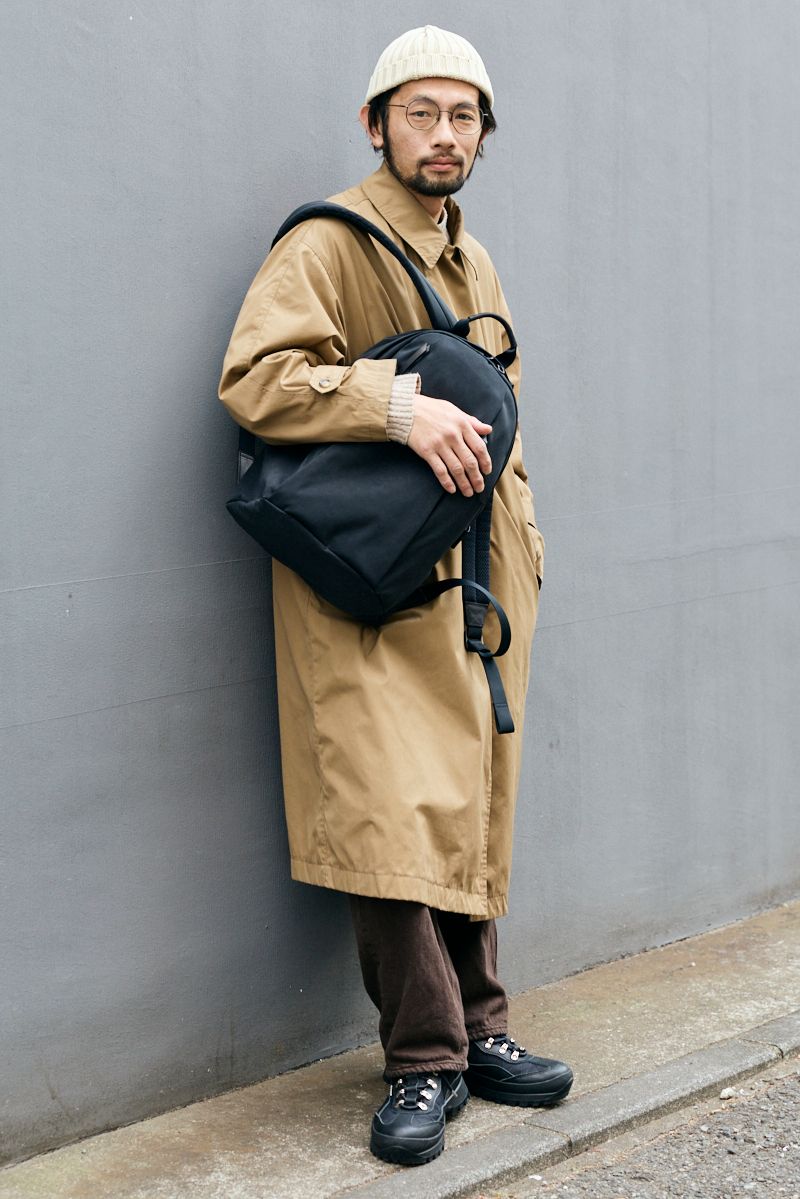 コート ザノースフェイスパープルレーベル  ニット ユニクロ  パンツ 不明  シューズ ワンサードリサーチ  帽子 カリフォルニア  眼鏡 金子眼鏡  バッグ ワンサードリサーチ  リング ハリウッドランチマーケット