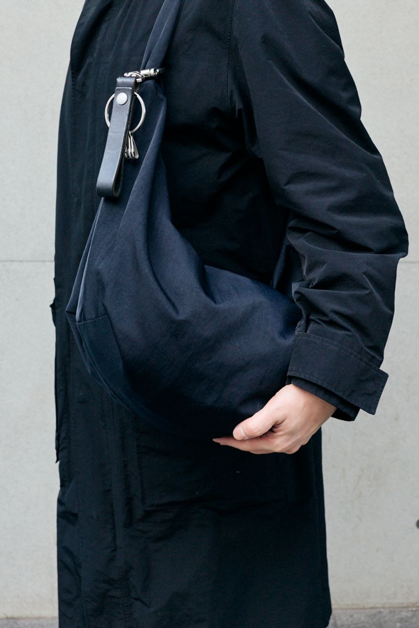 アウターは”黒派”の大人たちを一挙公開！ユニクロのシェル、GU×ガーメンツのジャケットetc. - 3枚目の画像