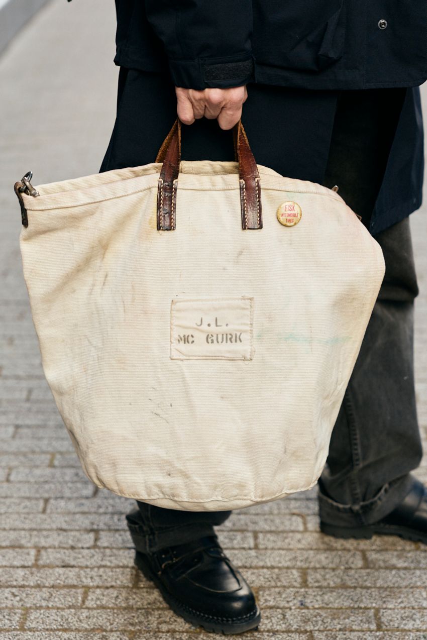 アウターは”黒派”の大人たちを一挙公開！ユニクロのシェル、GU×ガーメンツのジャケットetc. - 7枚目の画像