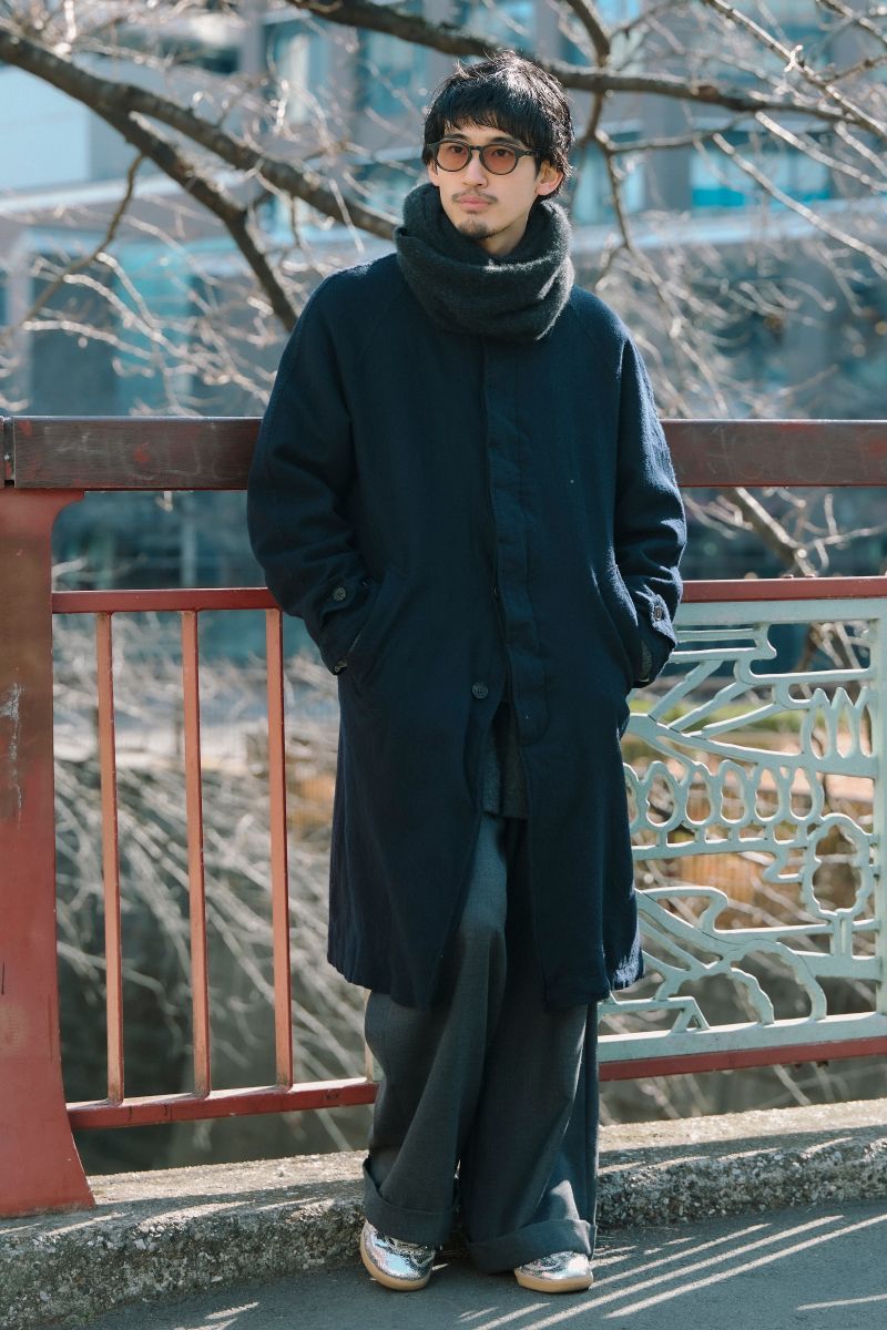 コムデギャルソンオムのコートコーディネート | 260130-0120-53 青木駿也 2枚目の写真