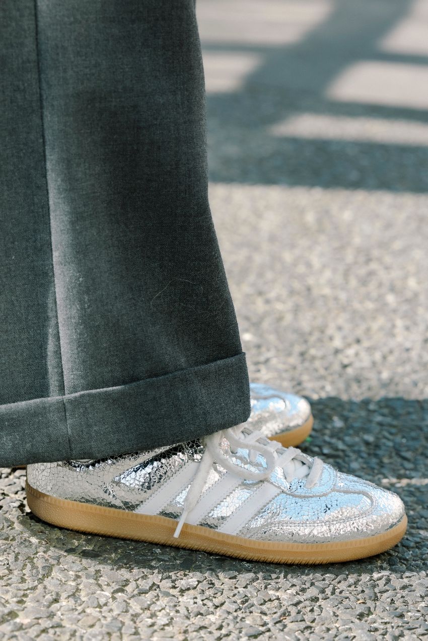 コート派必見の最旬スナップ集！オーセンティックなトレンチからミリタリーまで網羅 - 9枚目の画像