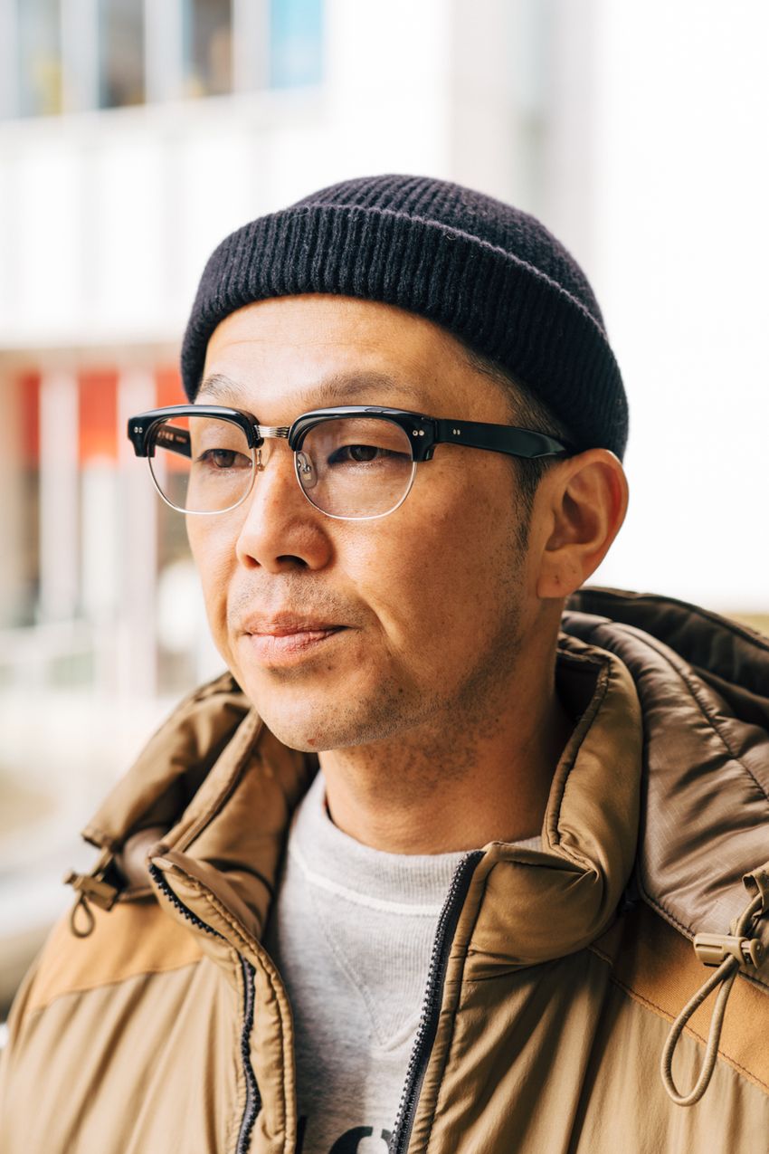 30〜40代のニット帽は“ブラック率”高し。ダウン、デニムジャケットetc.洒落者の合わせをスナップで - 6枚目の画像