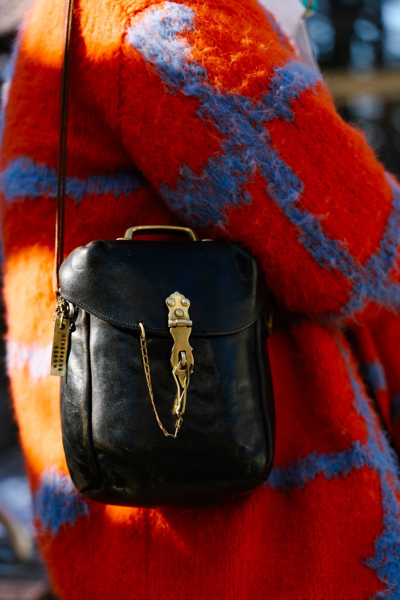 ワイルドアニマルズのカーディガンコーディネート | 260205-0136-08 平井名王企 7枚目の写真