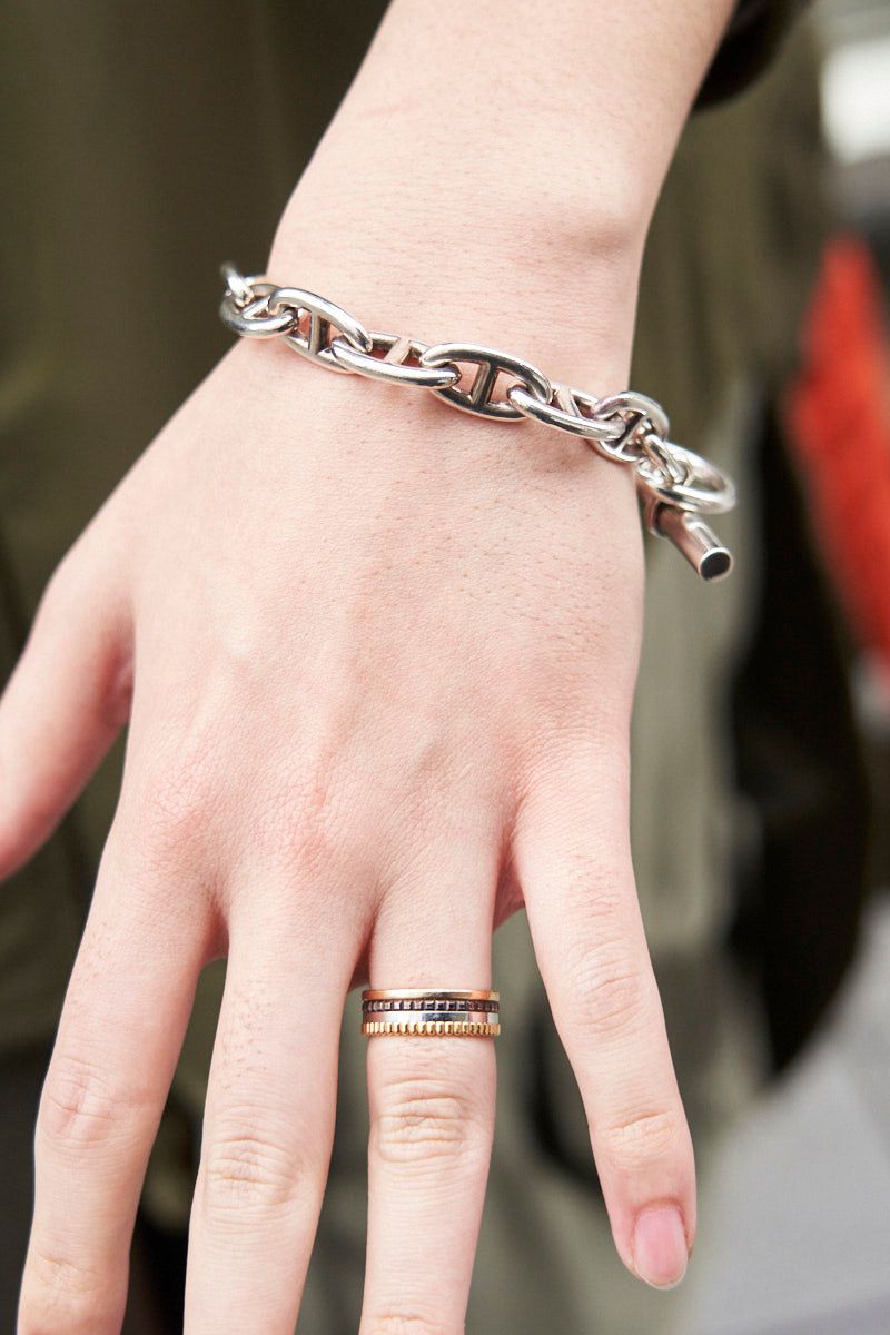 ミハラヤスヒロのコートコーディネート | 260215-0652-06 佐藤慎一郎 7枚目の写真