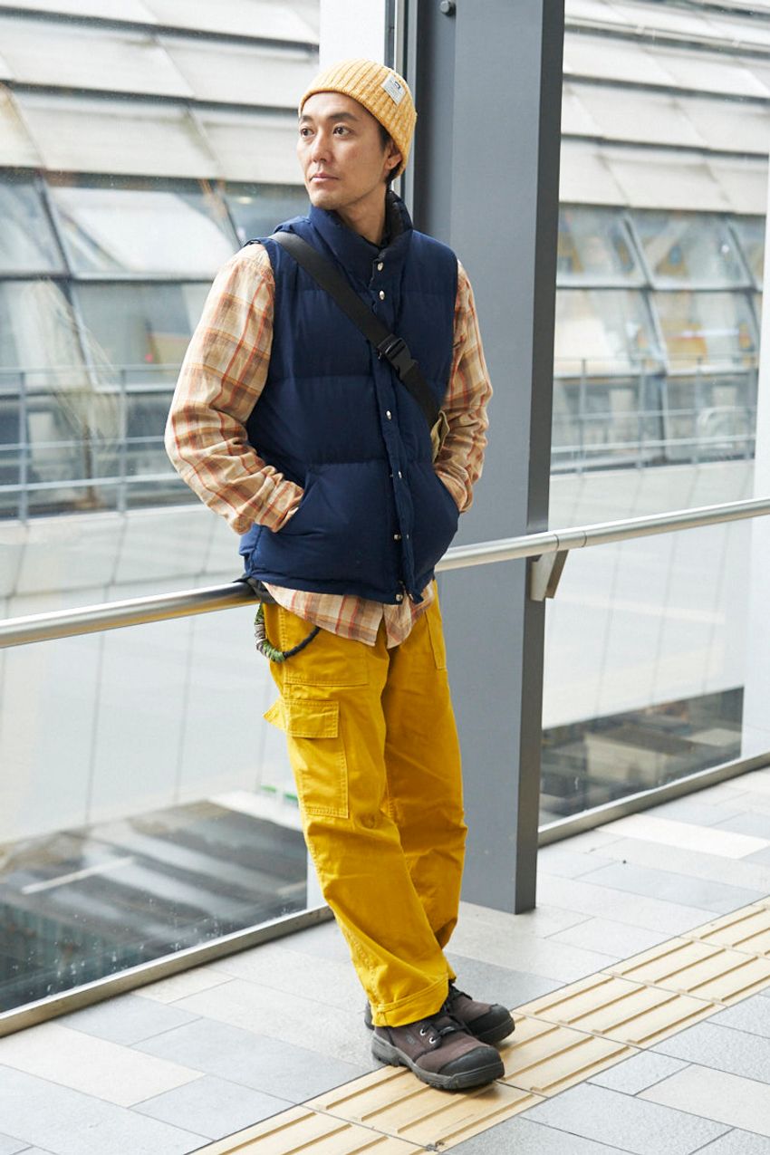 ダイワ ピワ39、タイオンetc.「中綿ベスト」で用いて冬コーデを格上げした洒落者たち - 2枚目の画像