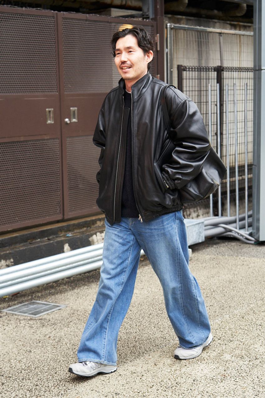 革ジャン、MA-1、スタジャン…「短丈ジャケット」トレンドは止まらない！街角の好例5選 - 3枚目の画像