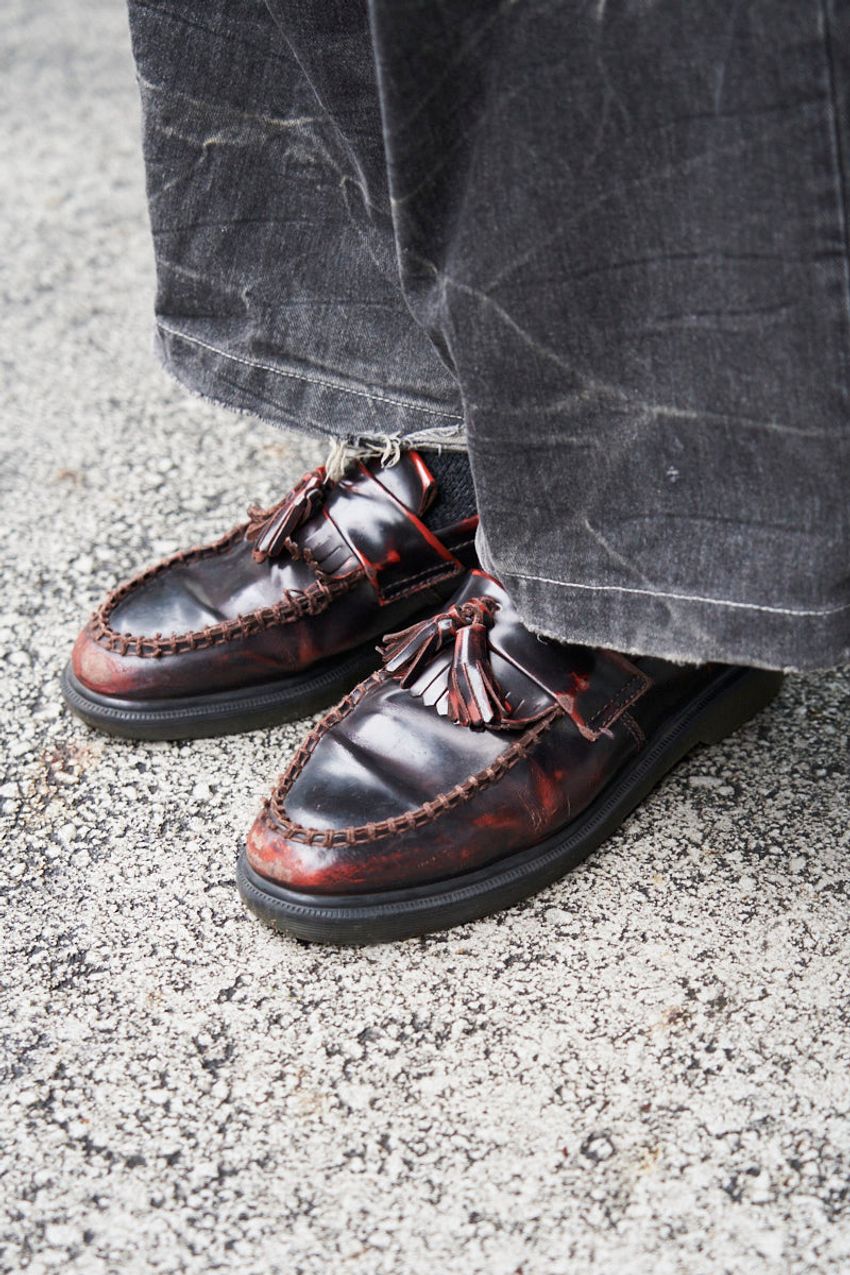 この春は“色落ちデニム”が熱い！センス良く取り入れた街の巧者5名をスナップで - 4枚目の画像