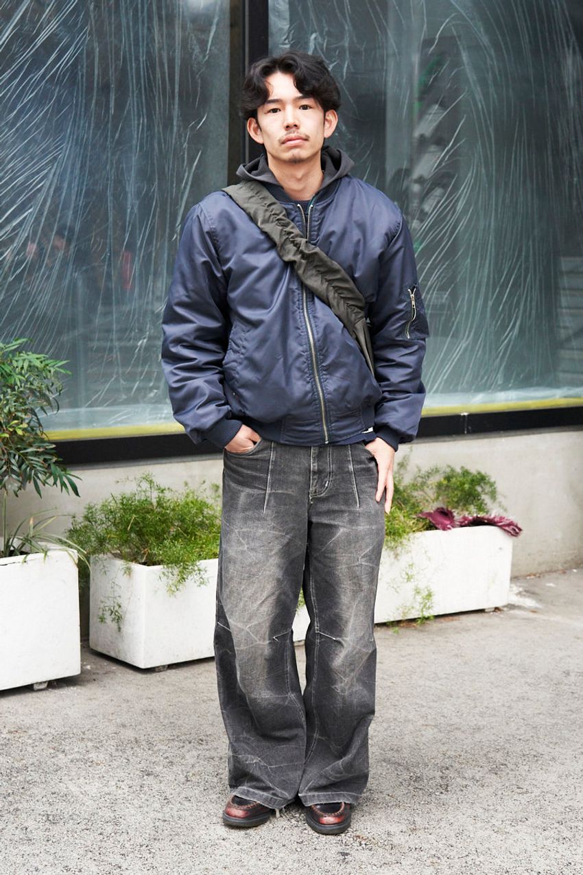 この春は“色落ちデニム”が熱い！センス良く取り入れた街の巧者5名をスナップで - 5枚目の画像