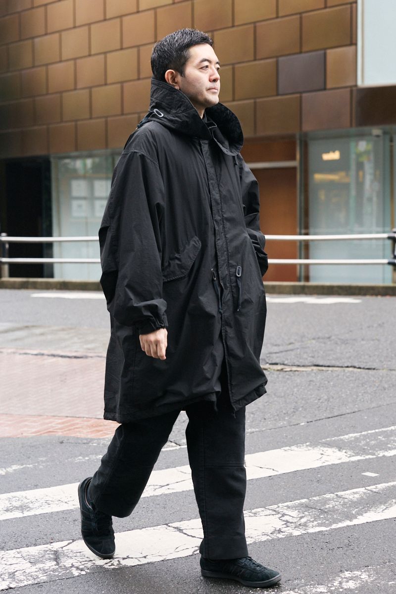 コート コモリ  ニット コモリ  パンツ コモリ  シューズ アディダス