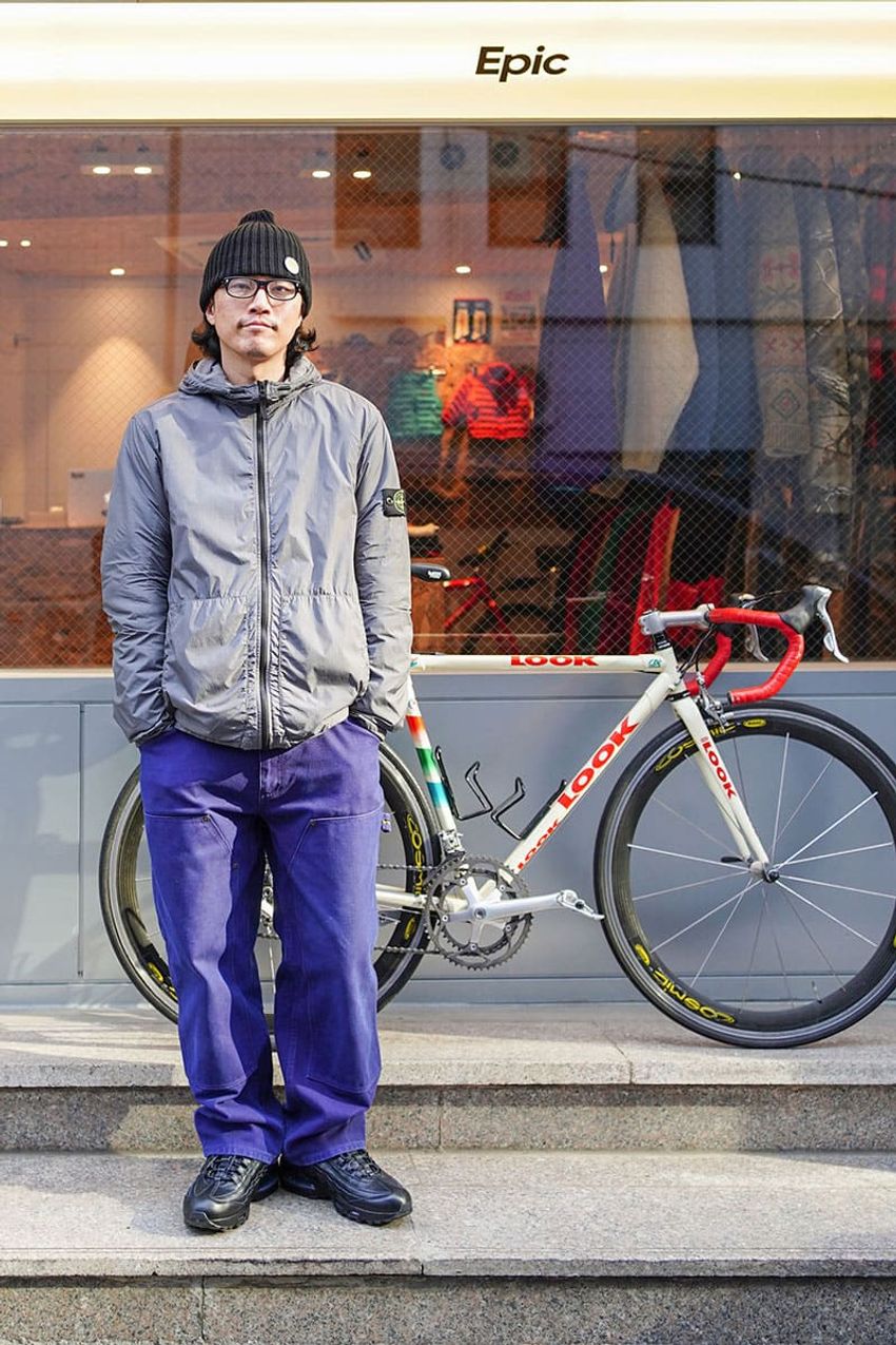 サラッと、"大人のシュプリーム"コーデ集。定番のキャップにパーカ、バックパックetc. - 5枚目の画像