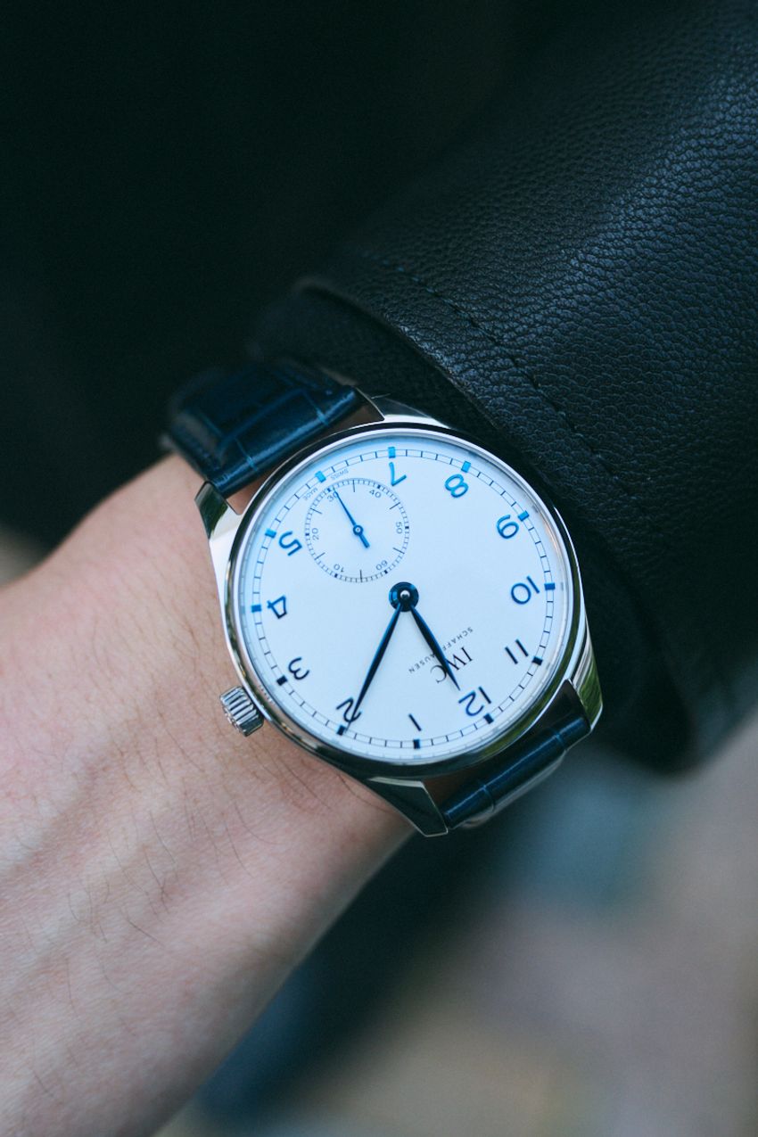 街で見つけた“オールブラック”コーデの上級者たち！ミニマル、洗練、都会的なスナップ5選 - 13枚目の画像