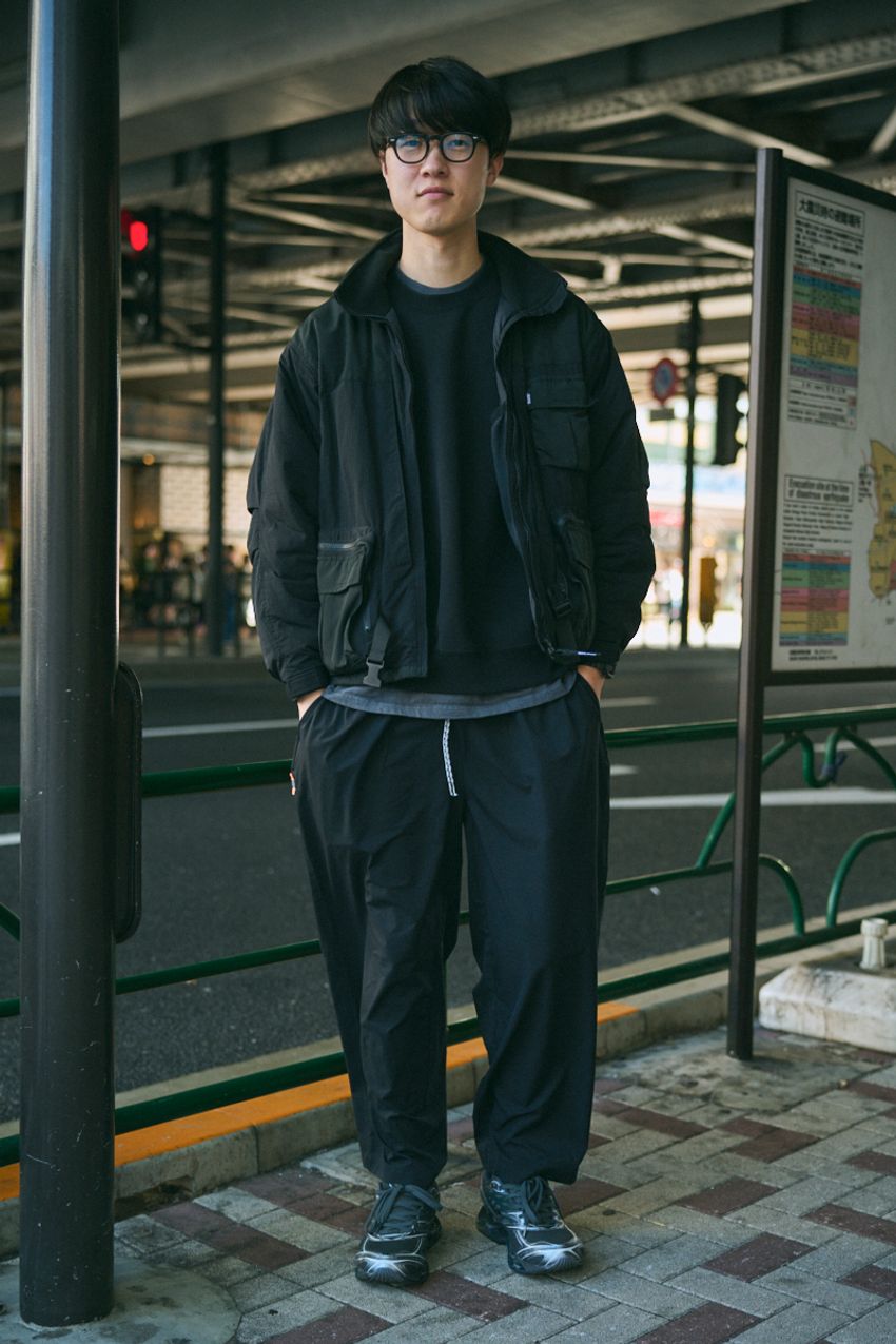 春の一軍服“スウェット”コーデ好例をスナップで！ユニクロ、ロスアパetc.洒落者たちの愛用品 - 6枚目の画像