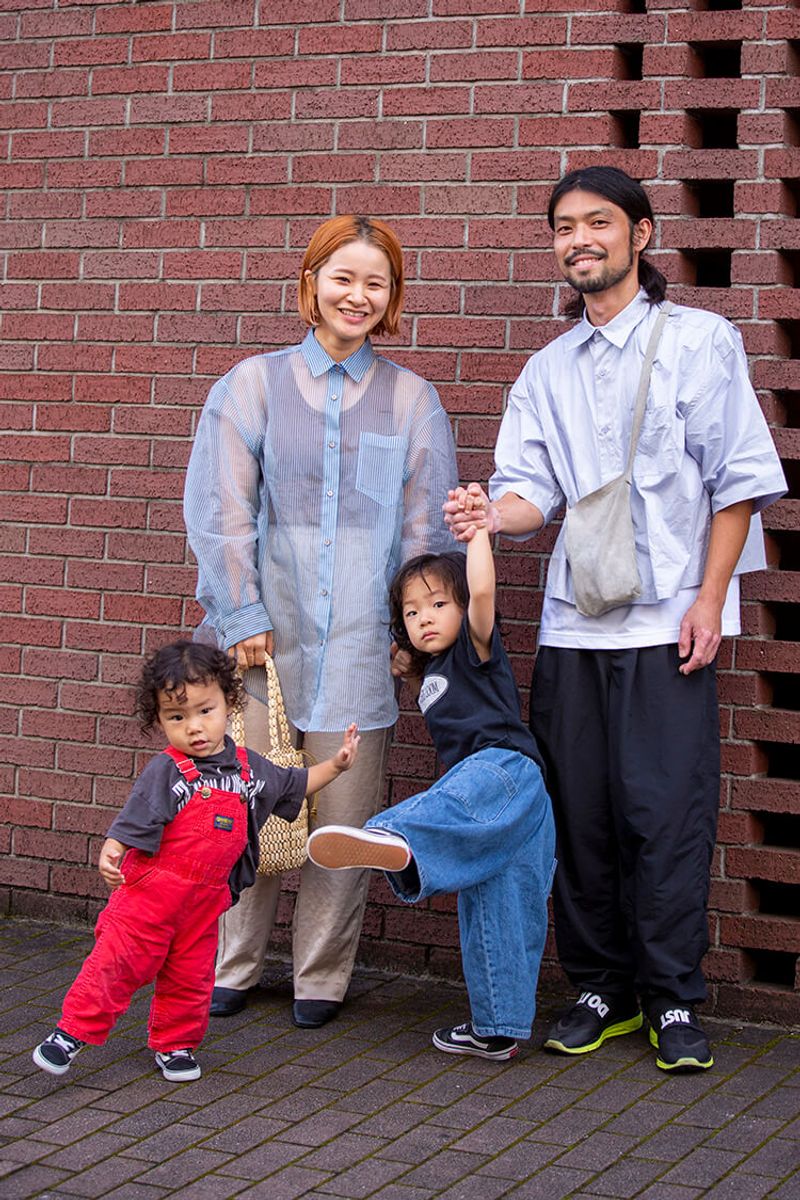 丈感で遊ぶ、夫婦揃ってシャツ上級者 結城晃太