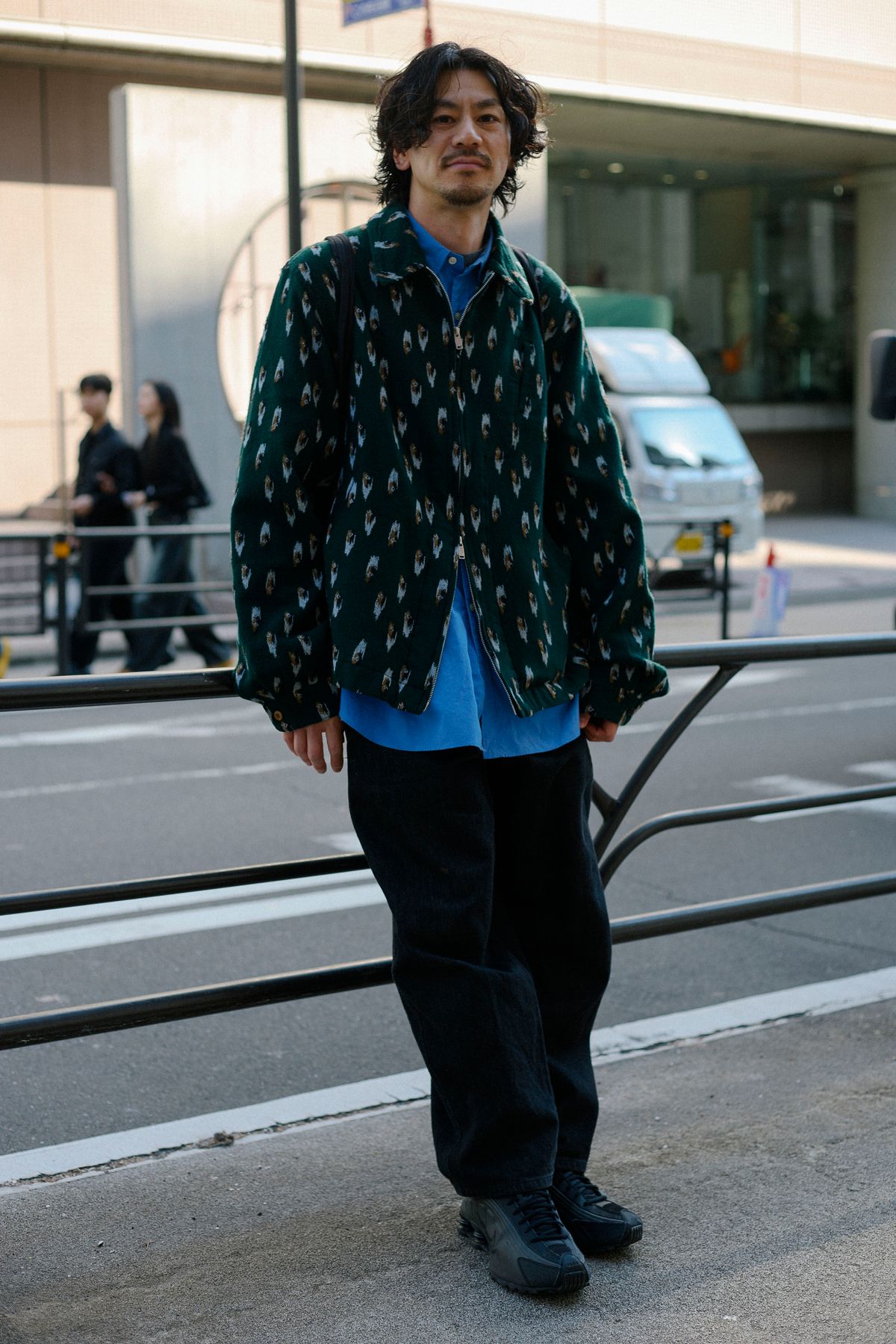 ジャケット アンダーカバー  シャツ ラルフローレン  パンツ ユニクロ  シューズ ナイキ  バッグ 不明