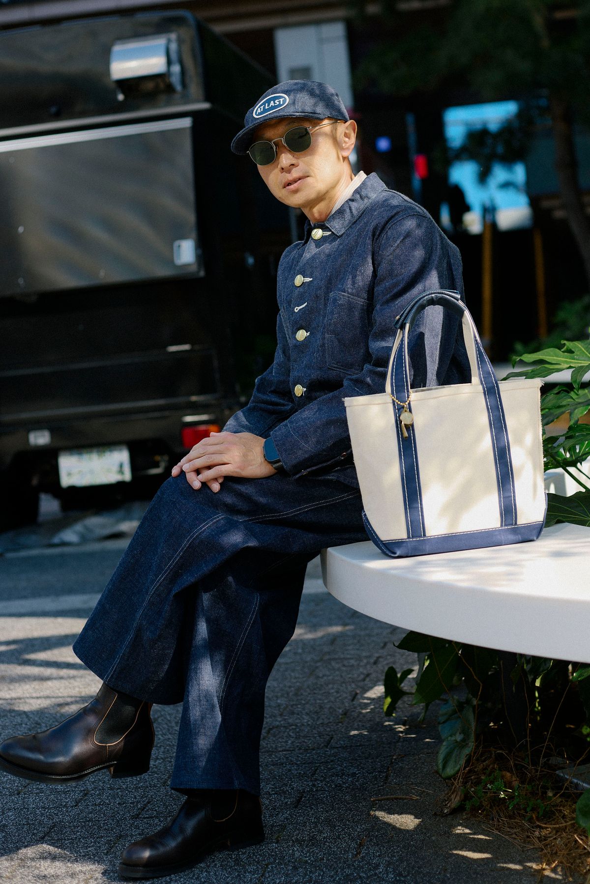 Gジャン アットラスト  シャツ アットラスト  デニム アットラスト  シューズ アットラスト  帽子 アットラスト  眼鏡 アットラスト×白山眼鏡店  バッグ エルエルビーン  腕時計 アップル  ブレスレット アットラスト