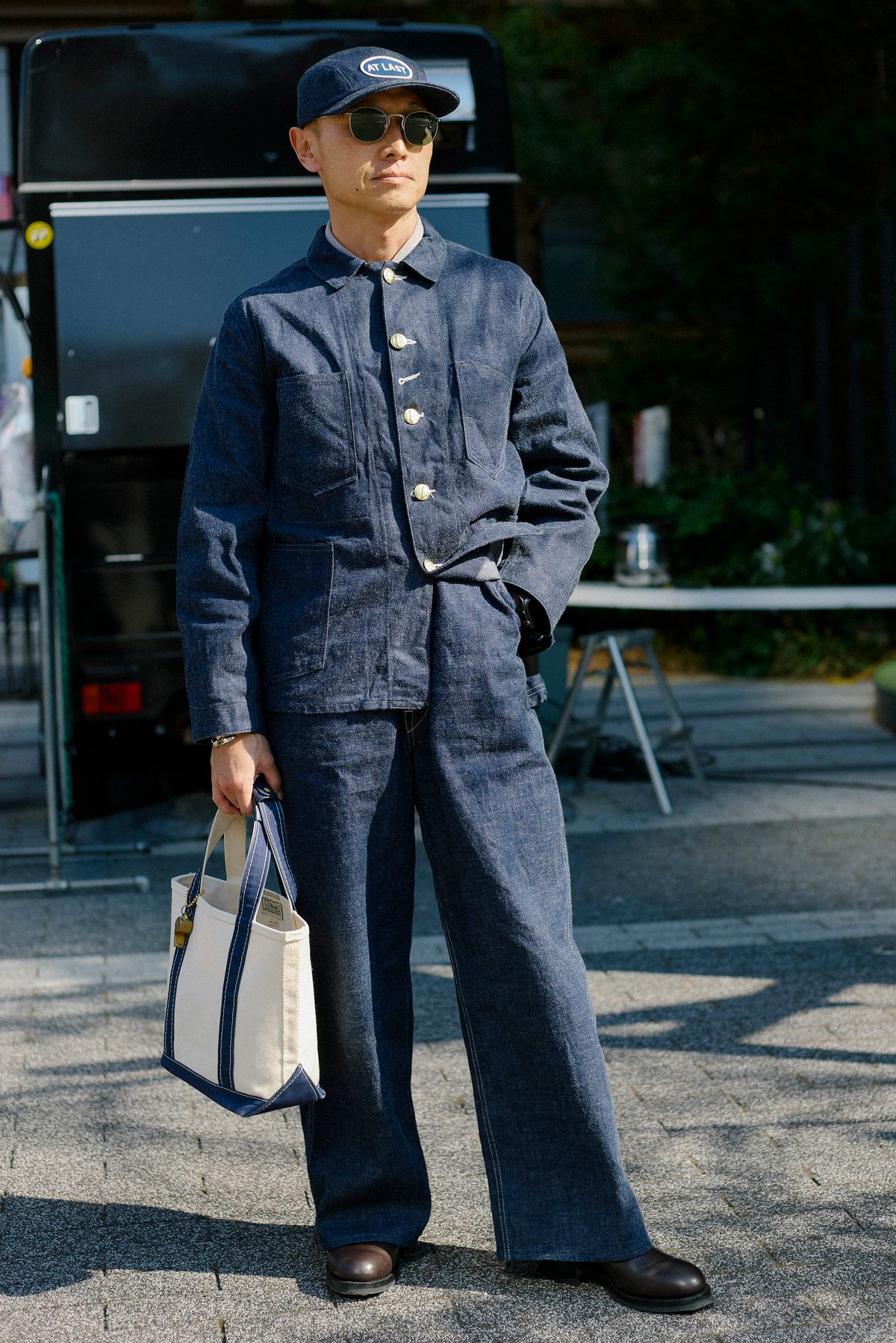 Gジャン アットラスト  シャツ アットラスト  デニム アットラスト  シューズ アットラスト  帽子 アットラスト  眼鏡 アットラスト×白山眼鏡店  バッグ エルエルビーン  腕時計 アップル  ブレスレット アットラスト