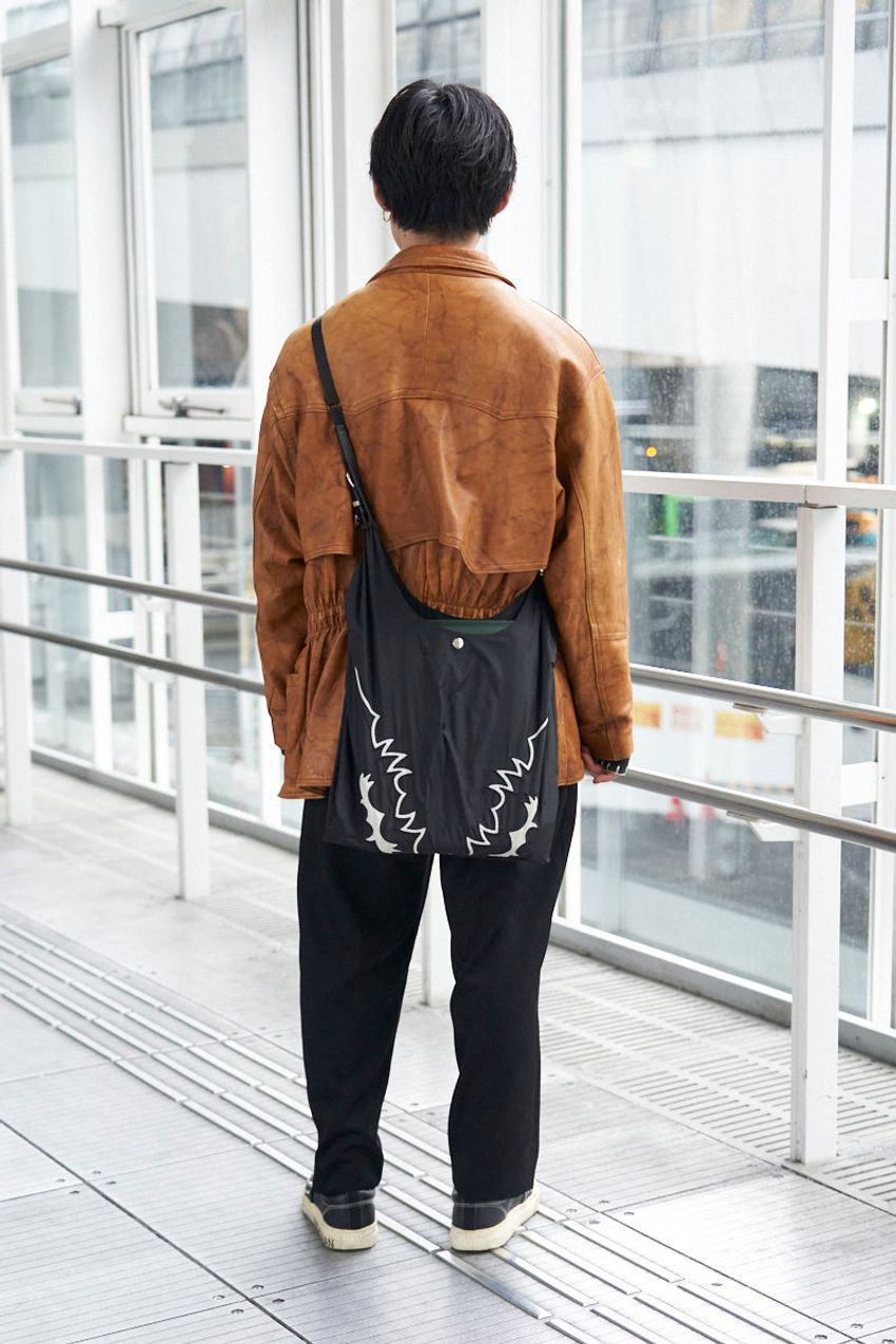 春の街角で見つけた、「ライトアウター」を使った最旬コーディネイト5選！ - 3枚目の画像