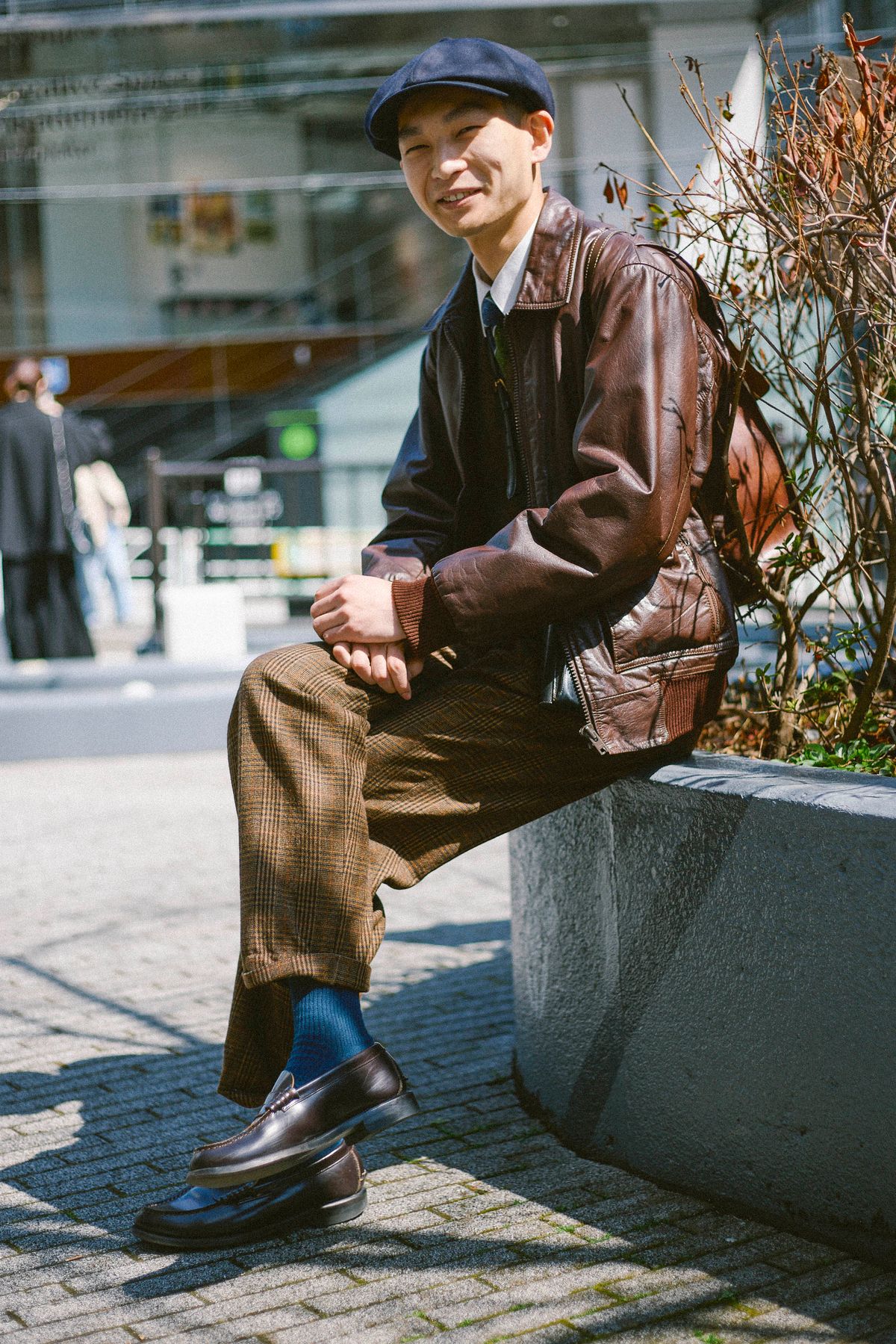 ジャケット、シャツ＝パンツ＝すべて古着