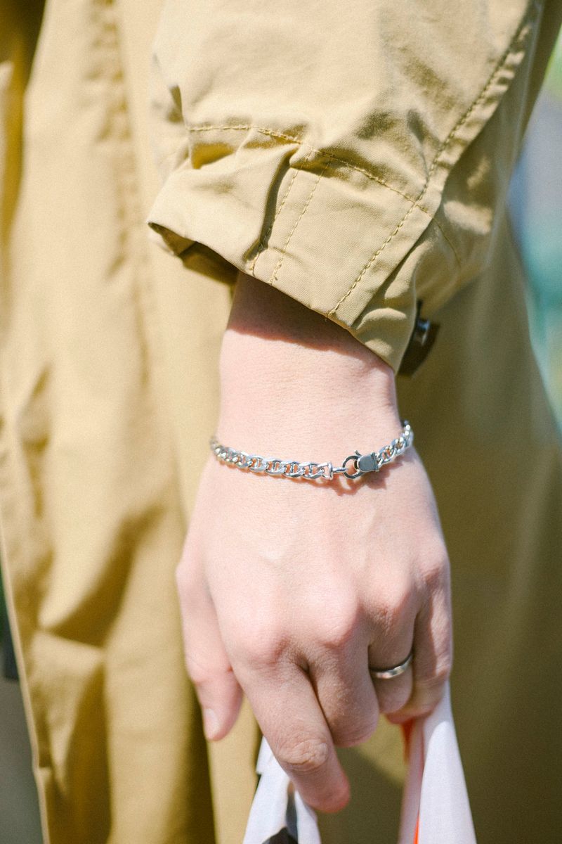 サイエンスロンドンのコートコーディネート | 260326-0924-28 平島 裕 8枚目の写真