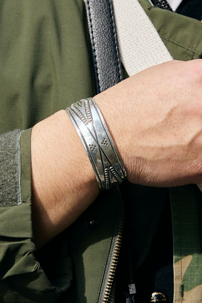 プラスフェニックス×フリークスストアのコートコーディネート | 260326-1042-34 板花洋平 7枚目の写真