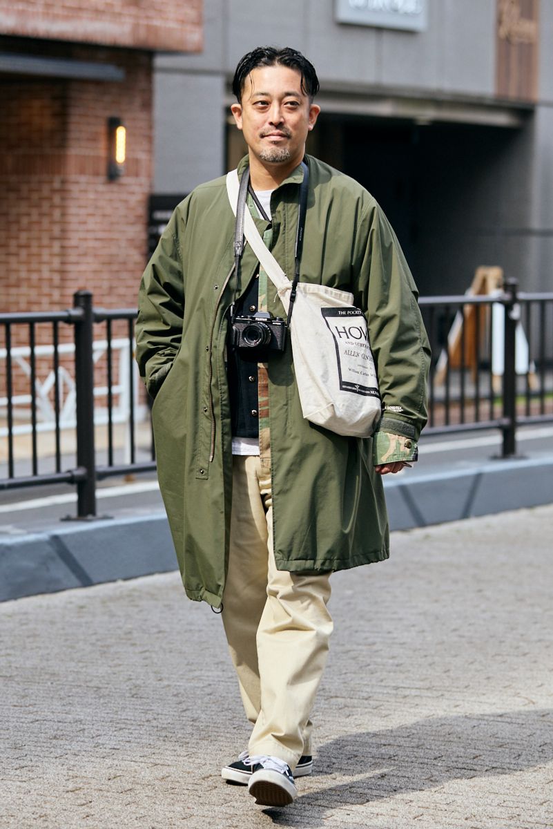 プラスフェニックス×フリークスストアのコートコーディネート | 260326-1042-34 板花洋平 4枚目の写真