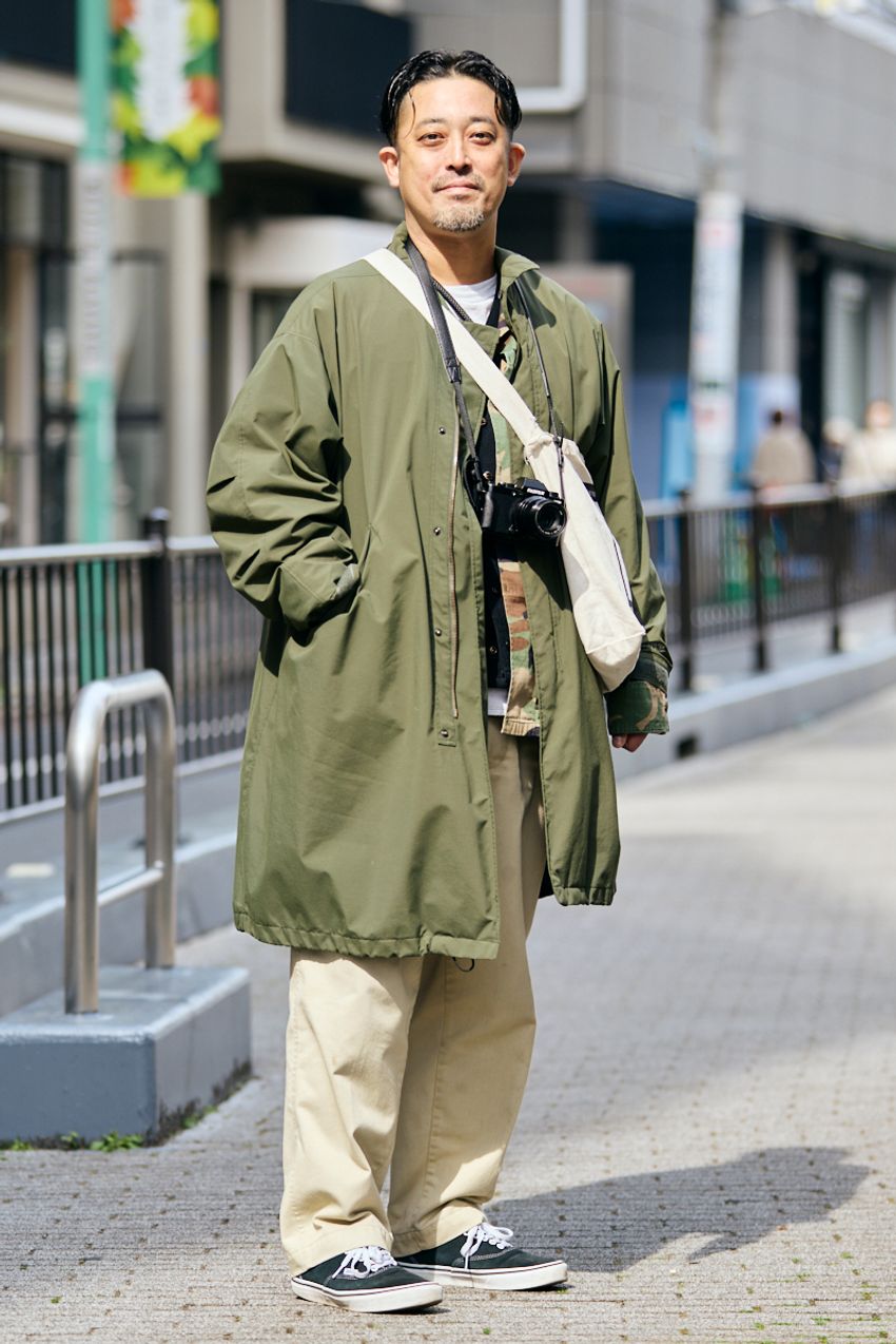 「春コート」には“太めのパンツ”を合わせるべし！絶妙バランスの5名をスナップで - 3枚目の画像