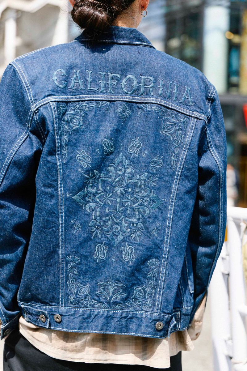 リーバイスのGジャン、Tシャツコーディネート | 260402-0253-17 宇内 彰 9枚目の写真