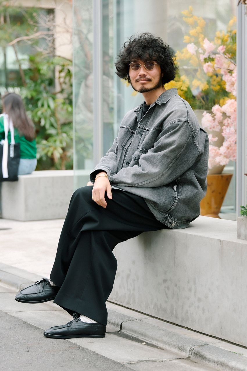 デニムは“ブラック派”な5人をスナップ！ジーンズ、Gジャン…春コーデのポイントチェック - 10枚目の画像