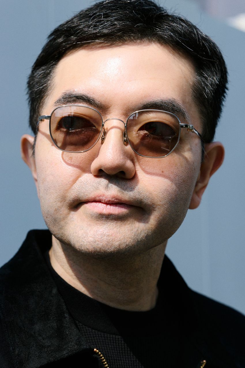 襟付き、無地、短丈。「シンプルブルゾン」ってこんなに使えるんだ！と示した洒落者たちをスナップ - 5枚目の画像