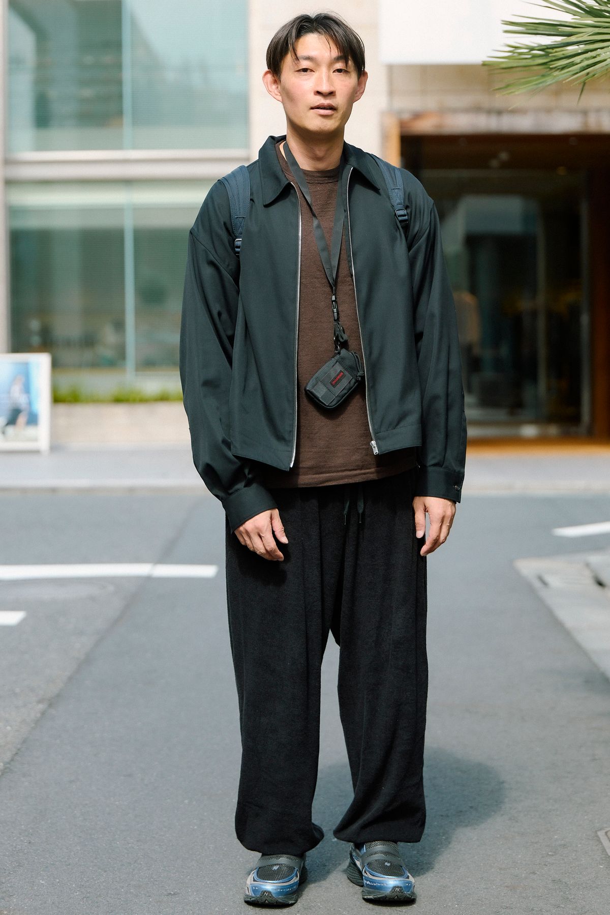 ジャケット エイチビューティーアンドユース  カットソー ブラームス  パンツ コモリ  シューズ ニューバランス  バッグ ブリーフィング  アクセサリー ブリーフィング
