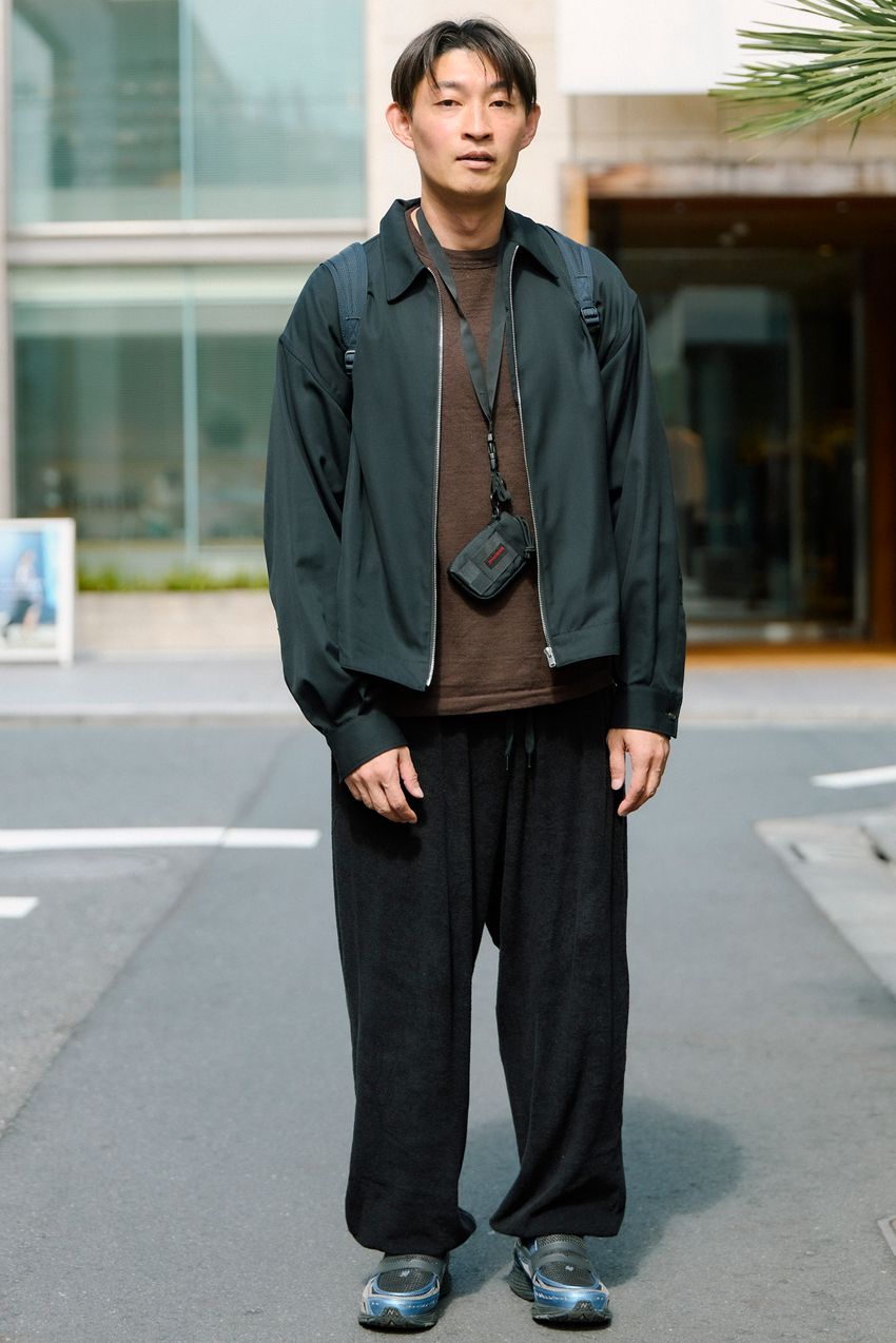 襟付き、無地、短丈。「シンプルブルゾン」ってこんなに使えるんだ！と示した洒落者たちをスナップ - 2枚目の画像