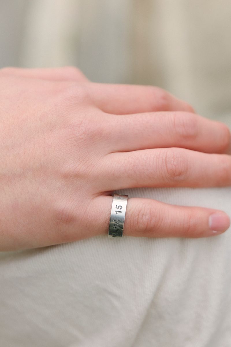 グラフペーパーのスウェットコーディネート | 260404-0926-14 川原成道 7枚目の写真