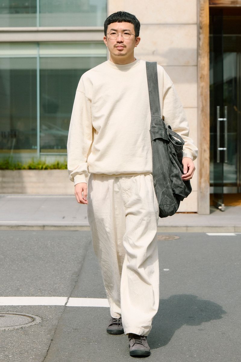 グラフペーパーのスウェットコーディネート | 260404-0926-14 川原成道