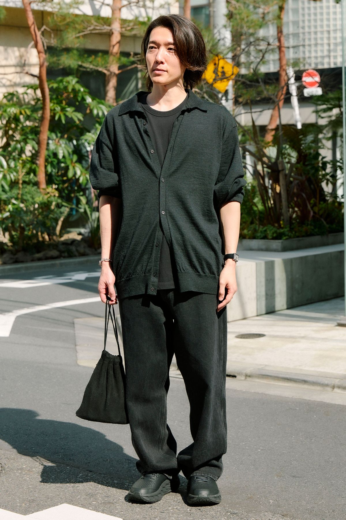 シャツ コモリ  Tシャツ ヘインズ  デニム コモリ  シューズ ホカ  バッグ アエタ  腕時計 カルティエ  ブレスレット エルメス  リング クロムハーツ