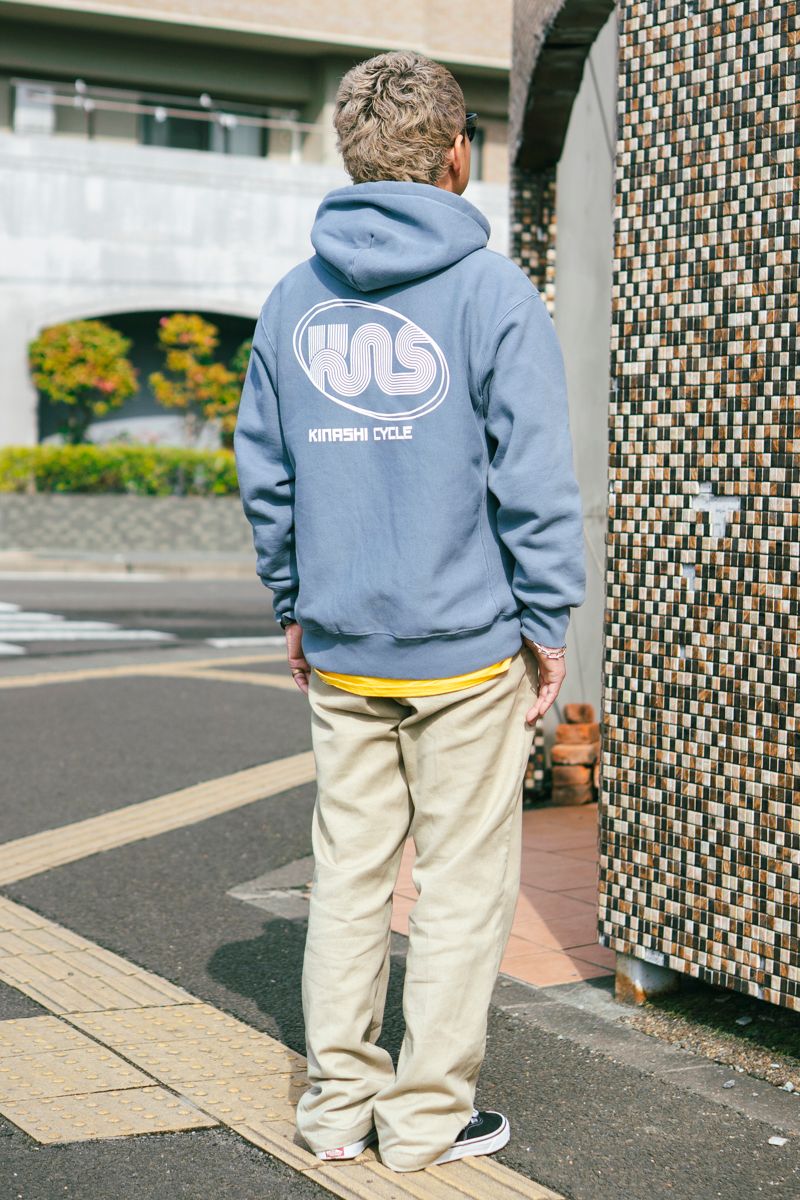 木梨サイクルのパーカコーディネート | 260404-1054-23 渡邉亮一 3枚目の写真