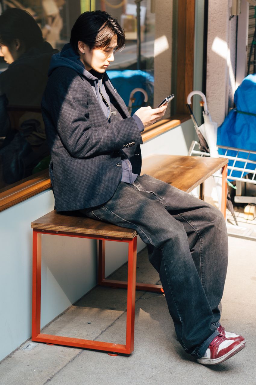 デニムは“ブラック派”な5人をスナップ！ジーンズ、Gジャン…春コーデのポイントチェック - 4枚目の画像