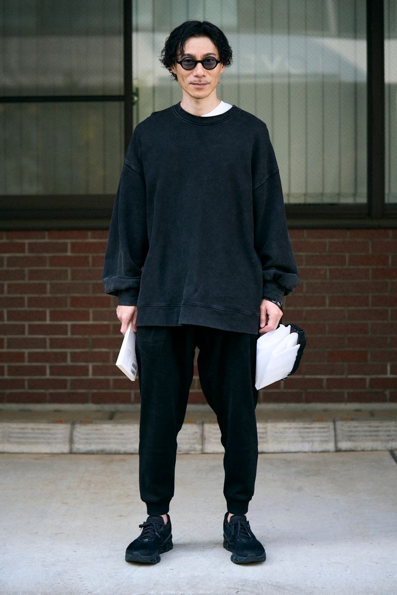 不明のカットソーコーディネート | 260405-0958-08 ハマ 3枚目の写真