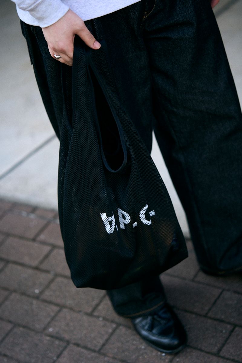 エイチビューティーアンドユースのスウェットコーディネート | 260407-1239-57 峯村亮汰 6枚目の写真