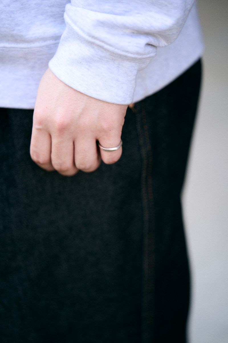 エイチビューティーアンドユースのスウェットコーディネート | 260407-1239-57 峯村亮汰 8枚目の写真