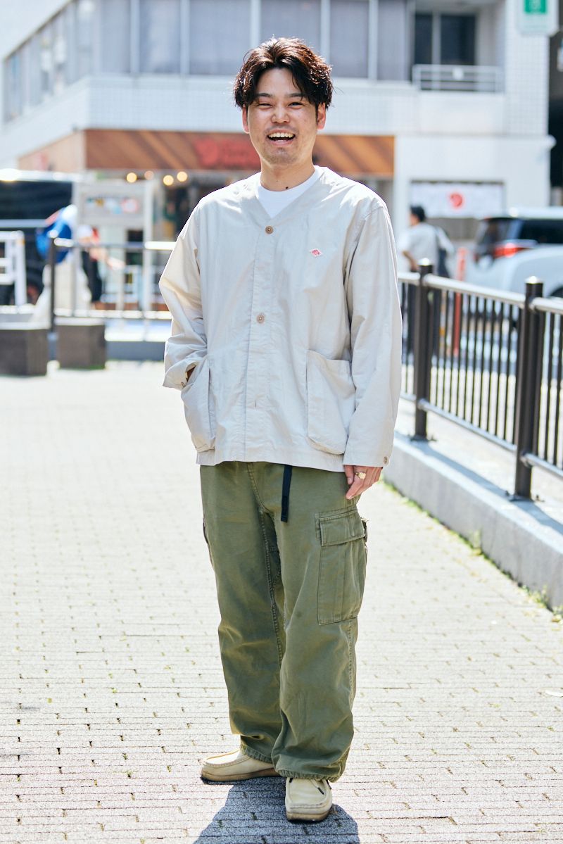 ジャケット ダントン  Tシャツ ノーブランド  パンツ グラミチ  シューズ クラークス  腕時計 カシオ  リング 不明