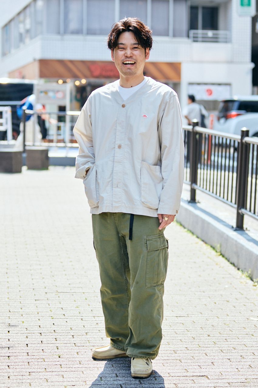 楽にキマる万能シューズ「クラークス」で洒落たコーデ好例5選！街角スナップで厳選してみた - 2枚目の画像